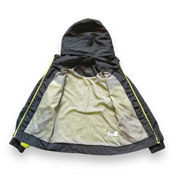 Nike | Lightweight Hooded Windbreaker (6X) - Picture 4 of 8